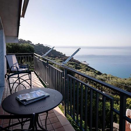 Apartamento La Casa Del Maestro Attico Pisciotta Exterior foto