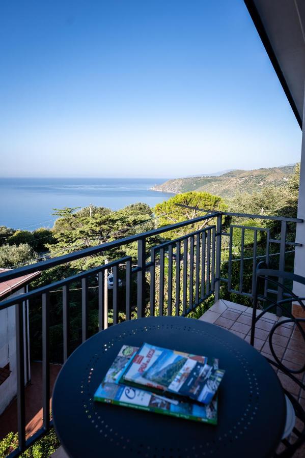Apartamento La Casa Del Maestro Attico Pisciotta Exterior foto