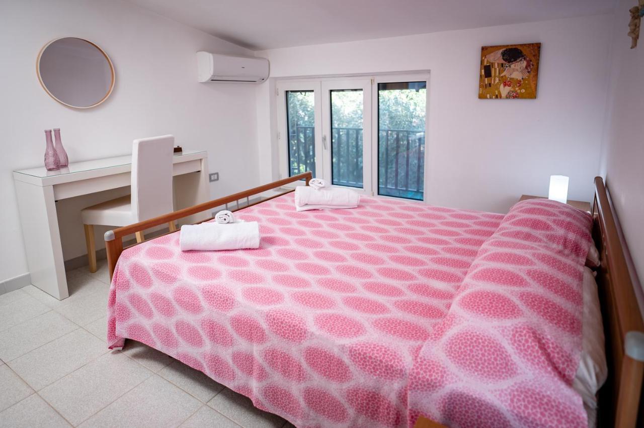 Apartamento La Casa Del Maestro Attico Pisciotta Exterior foto