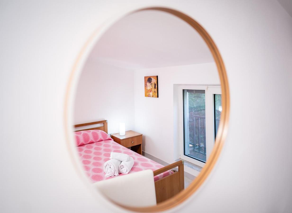 Apartamento La Casa Del Maestro Attico Pisciotta Exterior foto