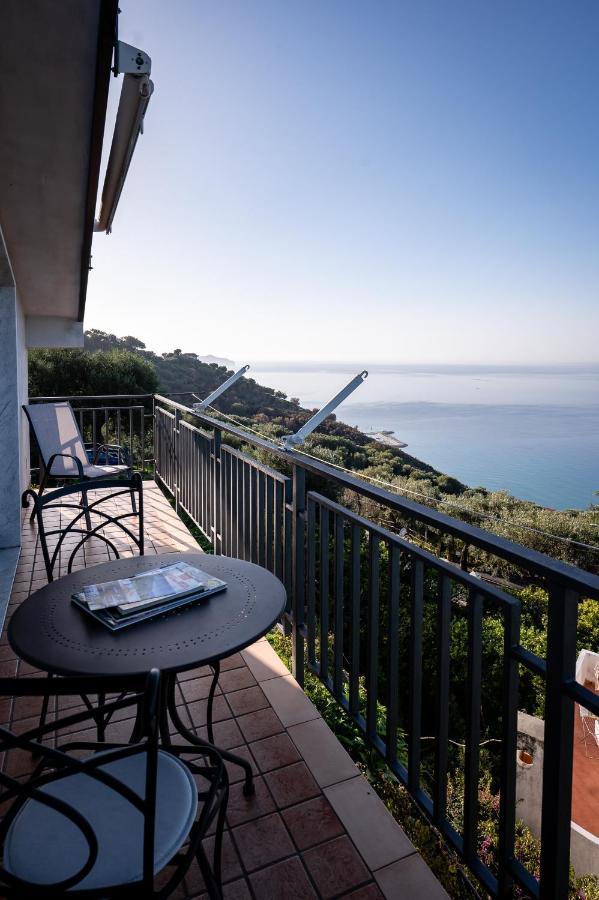 Apartamento La Casa Del Maestro Attico Pisciotta Exterior foto
