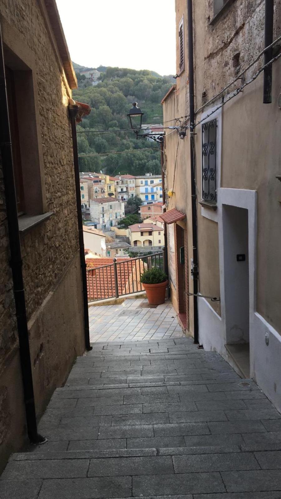 Apartamento La Casa Del Maestro Attico Pisciotta Exterior foto