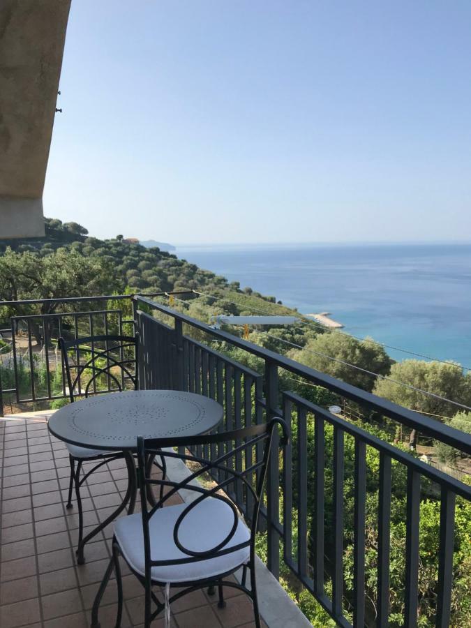 Apartamento La Casa Del Maestro Attico Pisciotta Exterior foto