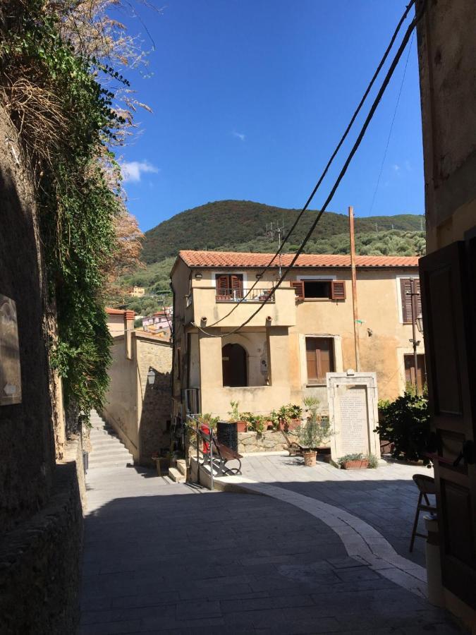 Apartamento La Casa Del Maestro Attico Pisciotta Exterior foto